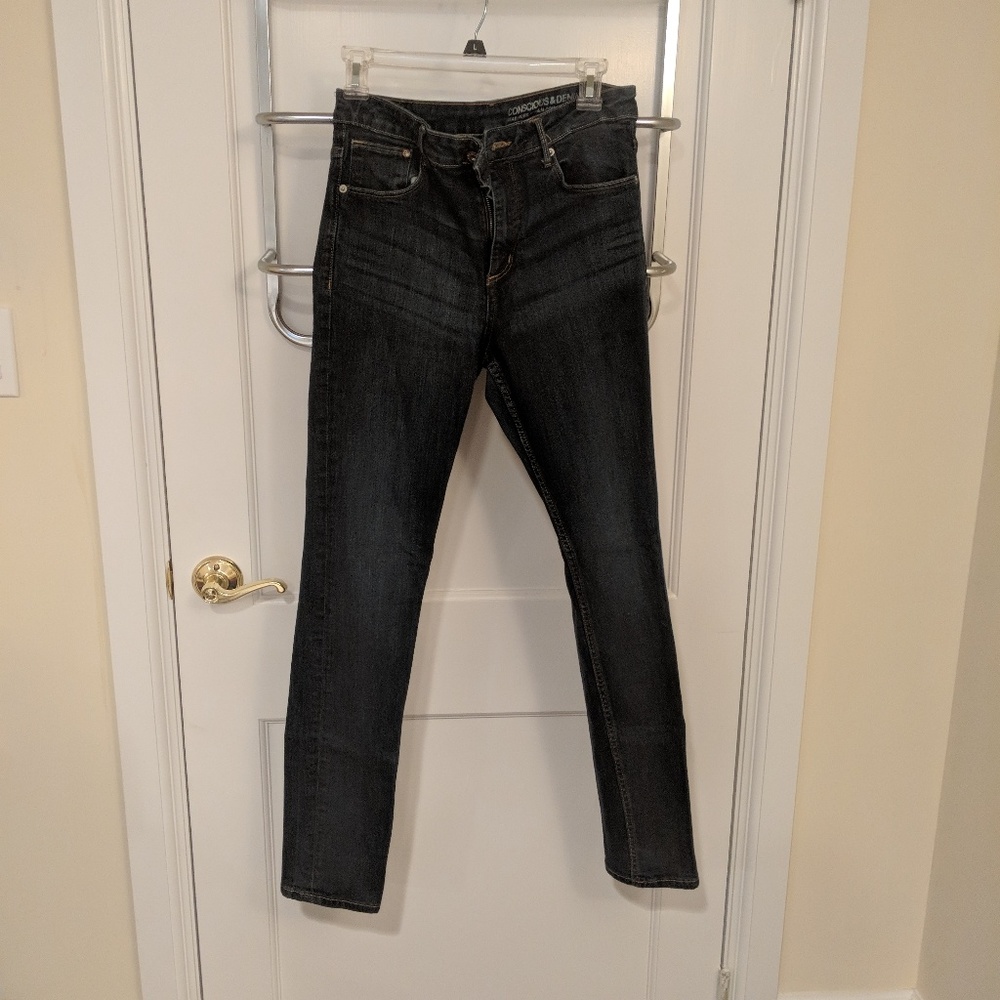 Dark wash skinny jeans